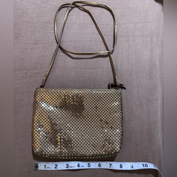 Vintage Beautiful Bueno Gold Chain Mail Evening Shoulder / Crossbody Strap Purse - Picture 3 of 6